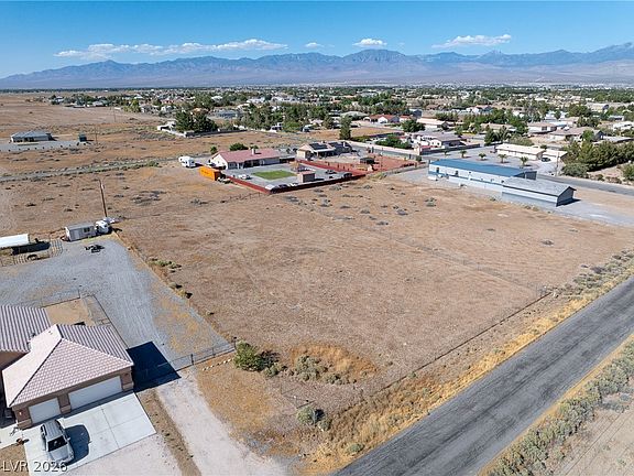 3rd image of 2030 W Jaybird St