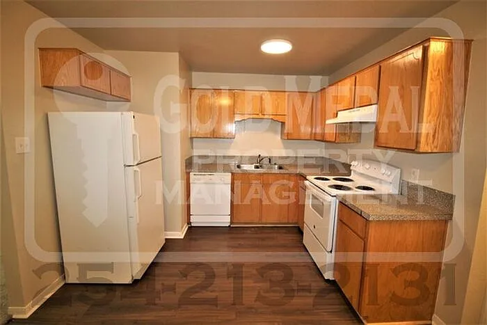 2 bed, 1.5 bath, 1100 sqft, $795 — Photo 4