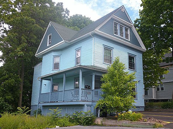 5th image of 113 Comstock Pl Room 10