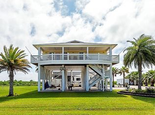 1035 Boyt Rd, Port Bolivar, TX 77650