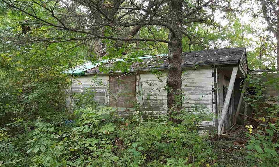 2nd image of 37561 25 Mile Rd