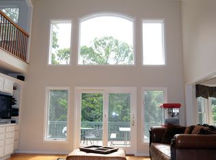 8 Apricot Rd, Mount Sinai, NY 11766