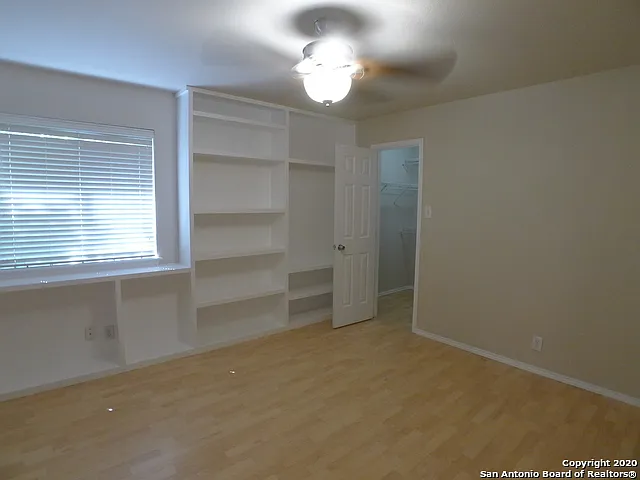 2935 Encino Riv — Photo 27
