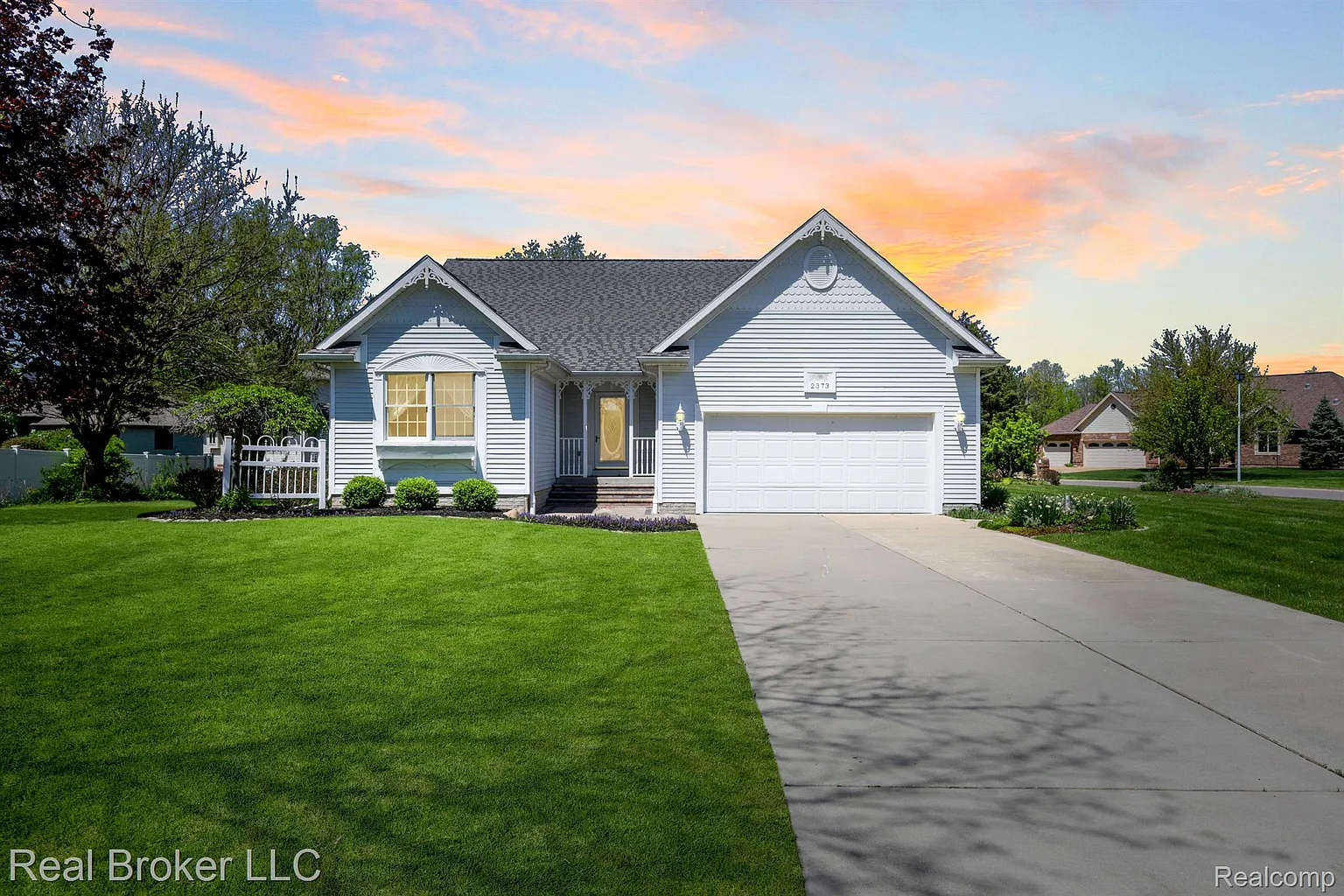 2373 Stonebrook Ct photo 1