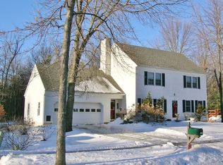 133 Nottingham Ln, Burlington, VT 05408