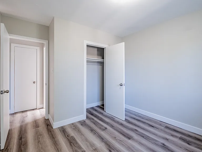 17 Cloverdale Ave #3 — Photo 15