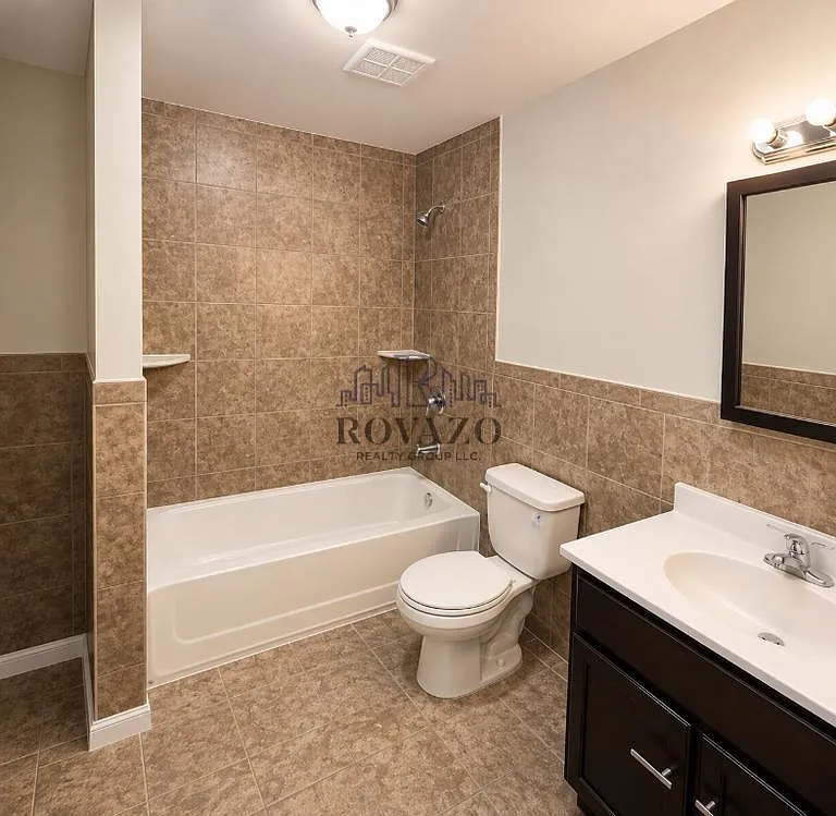 3 bed, 1.5 bath, 700 sqft, $2,295 — Photo 4