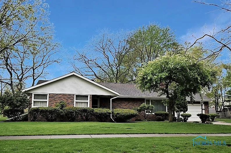 92 Maurice Pl photo 1