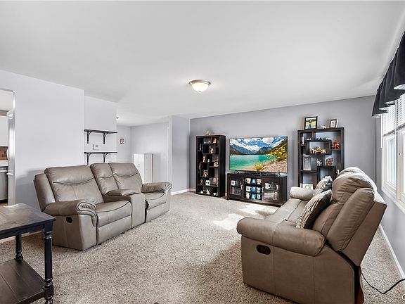 5th image of 4315 Old Meadow Rd