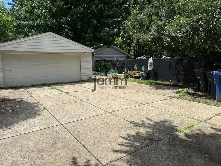 1330 Cranford Ave #3 — Photo 14