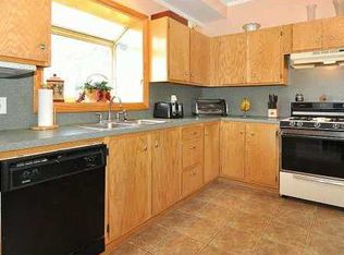 31 Broad St, Woonsocket, RI 02895