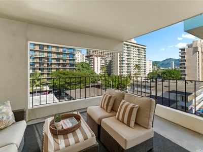 222 Kaiulani Ave APT Penthouse 4, Honolulu, HI, 96815