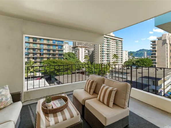 222 Kaiulani Ave APT Penthouse 4, Honolulu, HI 96815