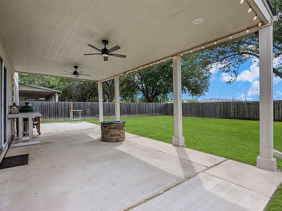 2nd image of 951 Brandi Cir