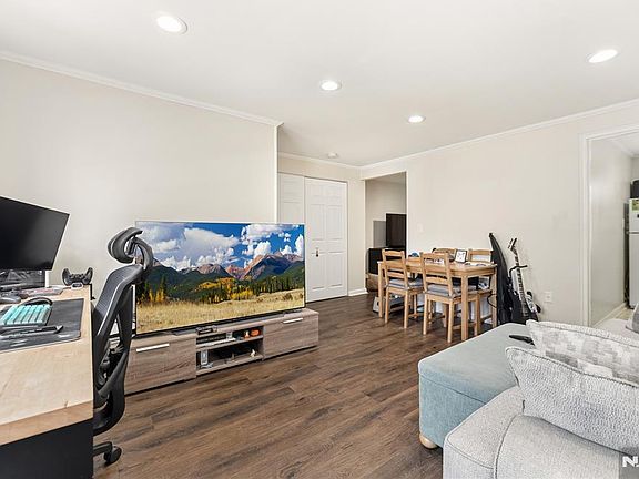 3rd image of 70 Hastings Ave #A