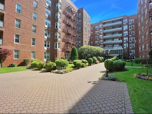 9201 Shore Rd APT B703, Brooklyn, NY 11209