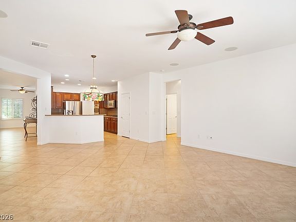 4th image of 2353 Orangeburg Pl