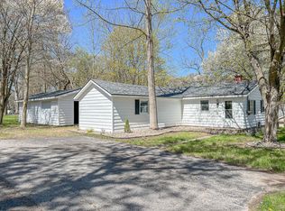 50820 E Bay Rd, Dowagiac, MI 49047