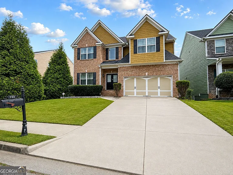 759 Lynnfield Dr — Photo 1