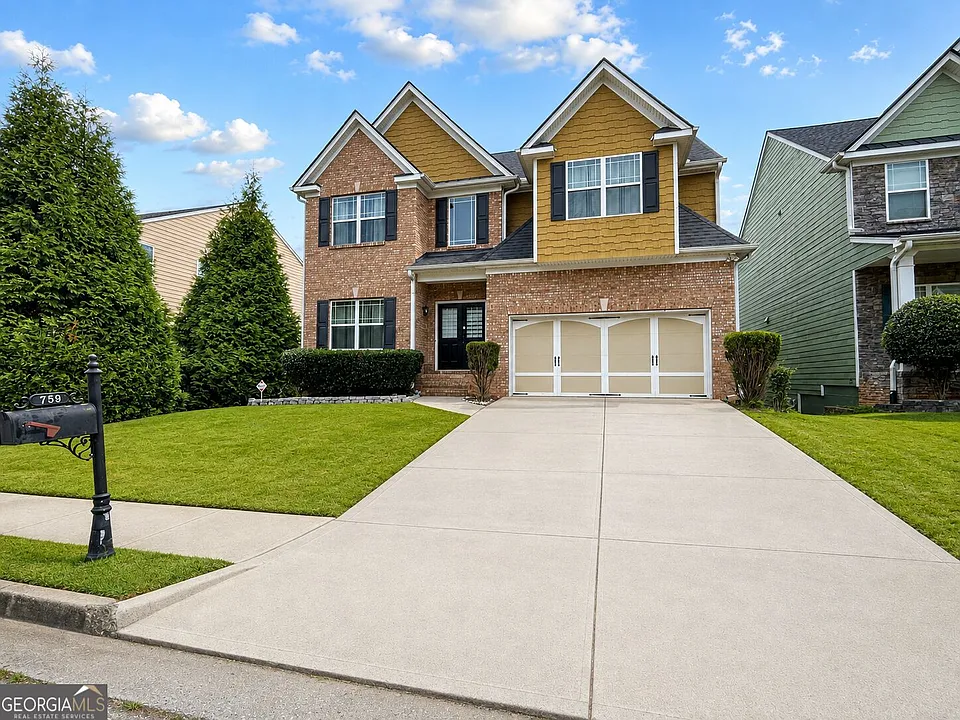 759 Lynnfield Dr