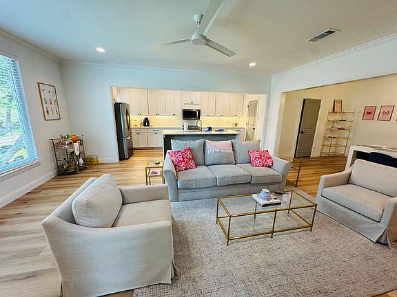 2nd image of 2721 Lubbock Ave #2