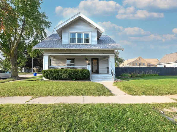 724 M Ave NW, Cedar Rapids, IA 52405