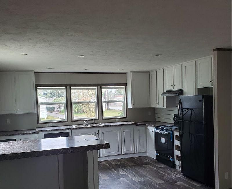 2nd image of 10960 Beach Blvd #224