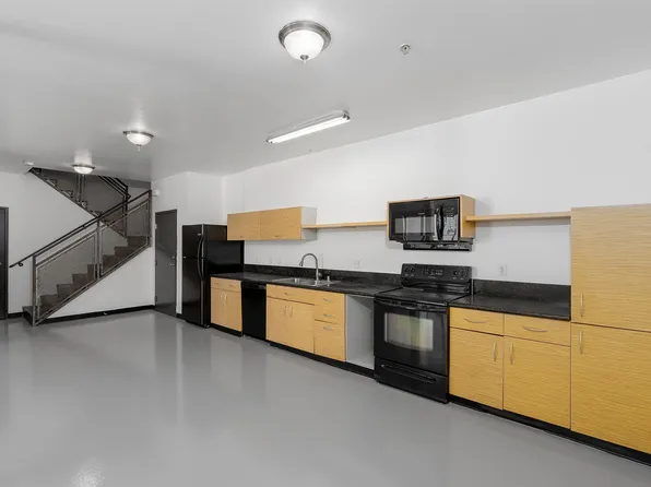 Arbor Lofts, 661 W Lancaster Blvd Unit 201, Lancaster, CA 93534