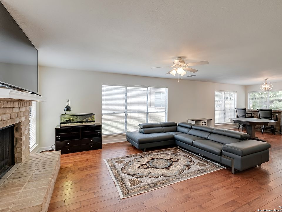 2516 Hidden Grove, Schertz, TX 78154 | Zillow