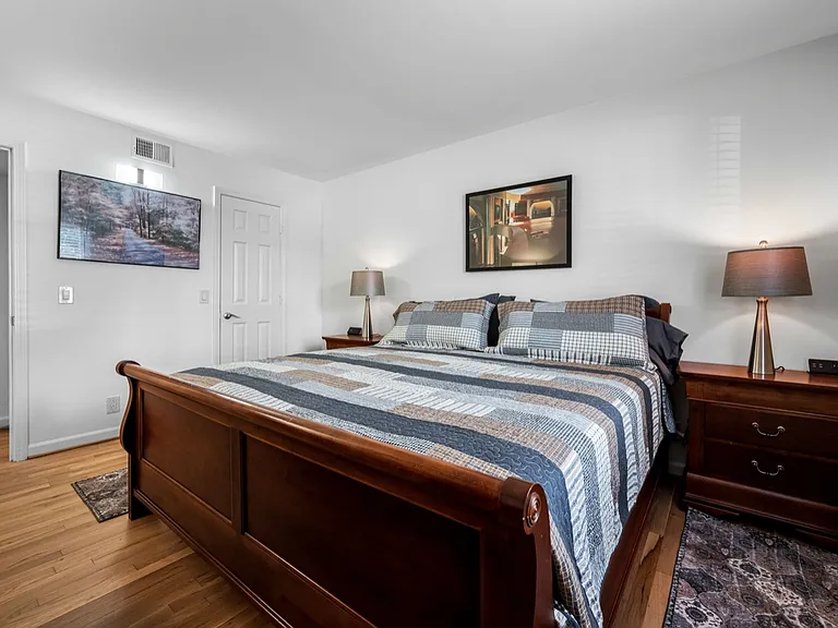2905 Burch Ave #3 — Photo 21