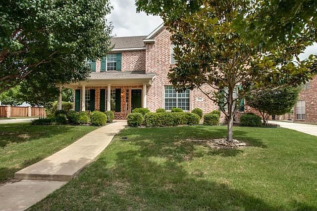 1st image of 2608 Merlin Dr