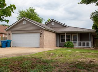 3006 Levi Ln, Bentonville, AR 72712