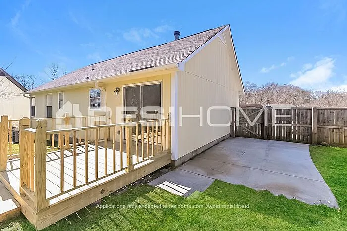 6901 Brittany Ln — Photo 12
