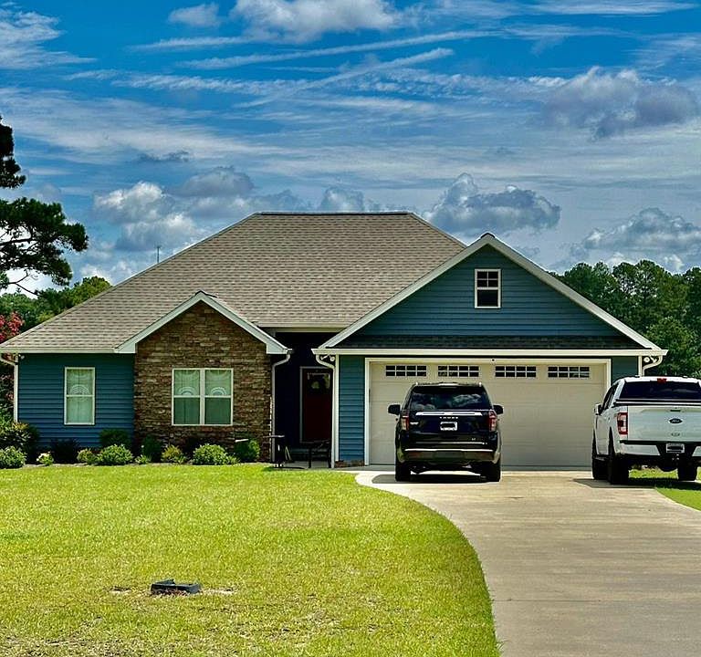 1st image of 149 Woodlake Cir