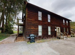 59 Bordeaux Ln, Hurricane, WV 25526