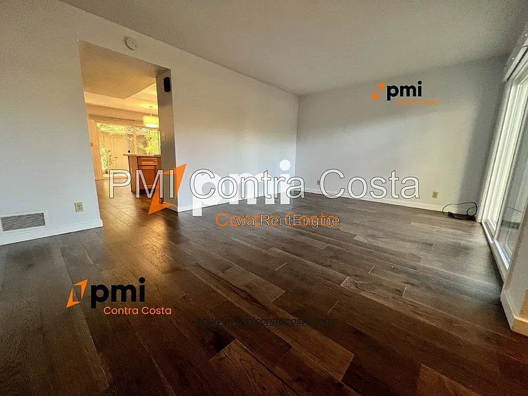 1930 Olmo Way — Photo 6