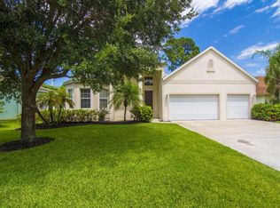 390 21st Ct SW, Vero Beach, FL 32962