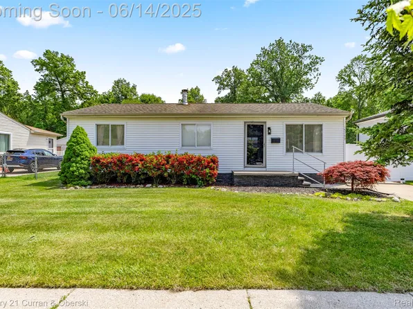 15789 Meadow St, Romulus, MI 48174