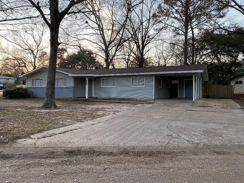1st image of 2983 Lakewood Dr