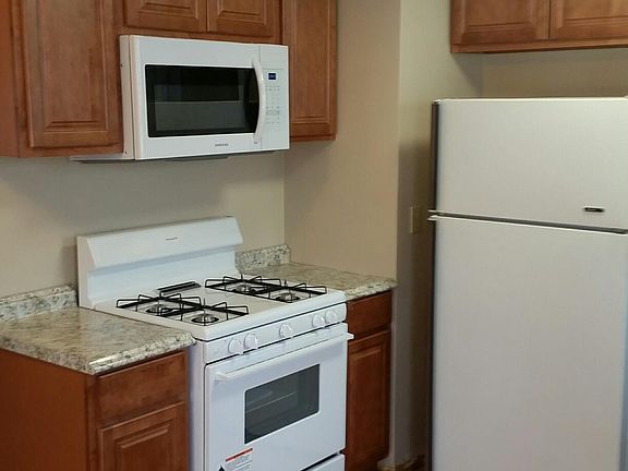 3rd image of 1216 Orchard Heights Dr