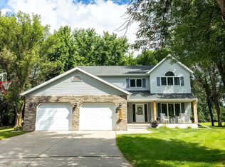 4132 S Rivershore Dr, Moorhead, MN 56560