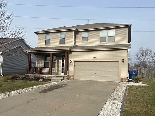 8804 S 167th St Photo 1