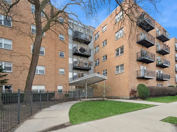 2501 W Bryn Mawr Ave APT 305, Chicago, IL 60659