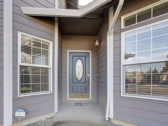 2nd image of 2805 NE 172nd St