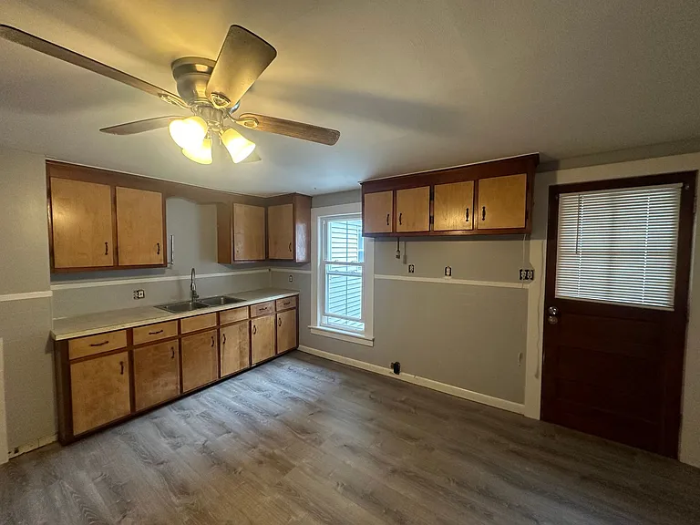 3129 High Street — Photo 1