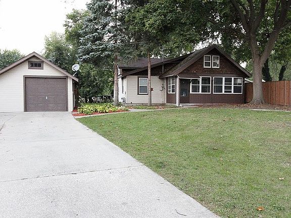 4th image of 2163 Lee St SW