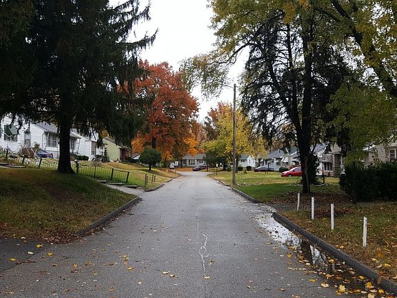 4th image of 1835 Engelholm Ave
