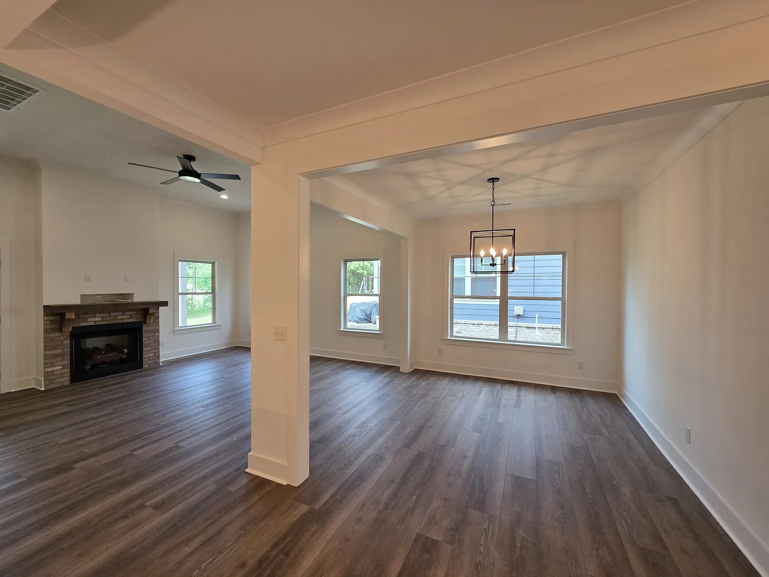 3 bed, 1996 sqft, $2,600 — Photo 4