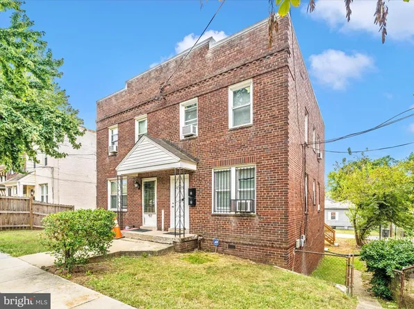 4215 Dix St NE #1, Washington, DC 20019