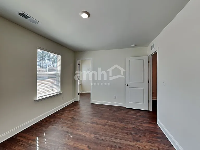 625 Rivermist Dr — Photo 15